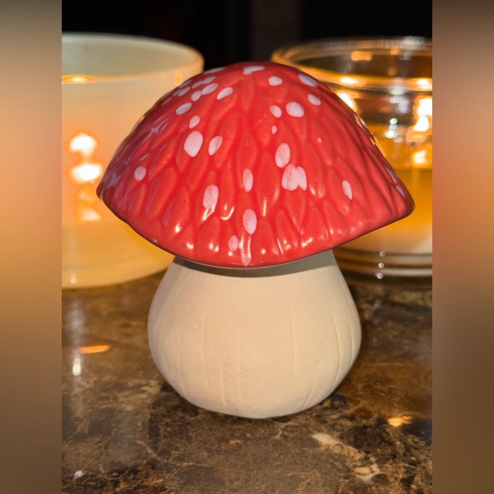 🍄 Red Speckled Ceramic Mushroom Cottagecore Decor